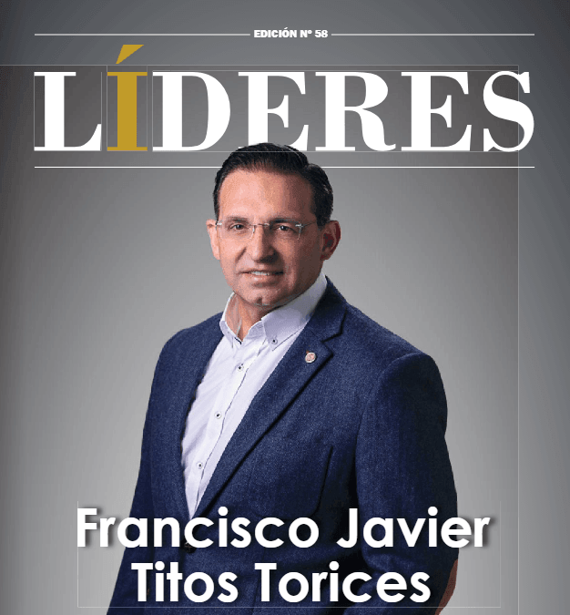 Javier Titos, CEO de Aislamientos Timplac, en la portada de la revista Líderes destacando la trayectoria de la empresa en aislamientos acústicos.